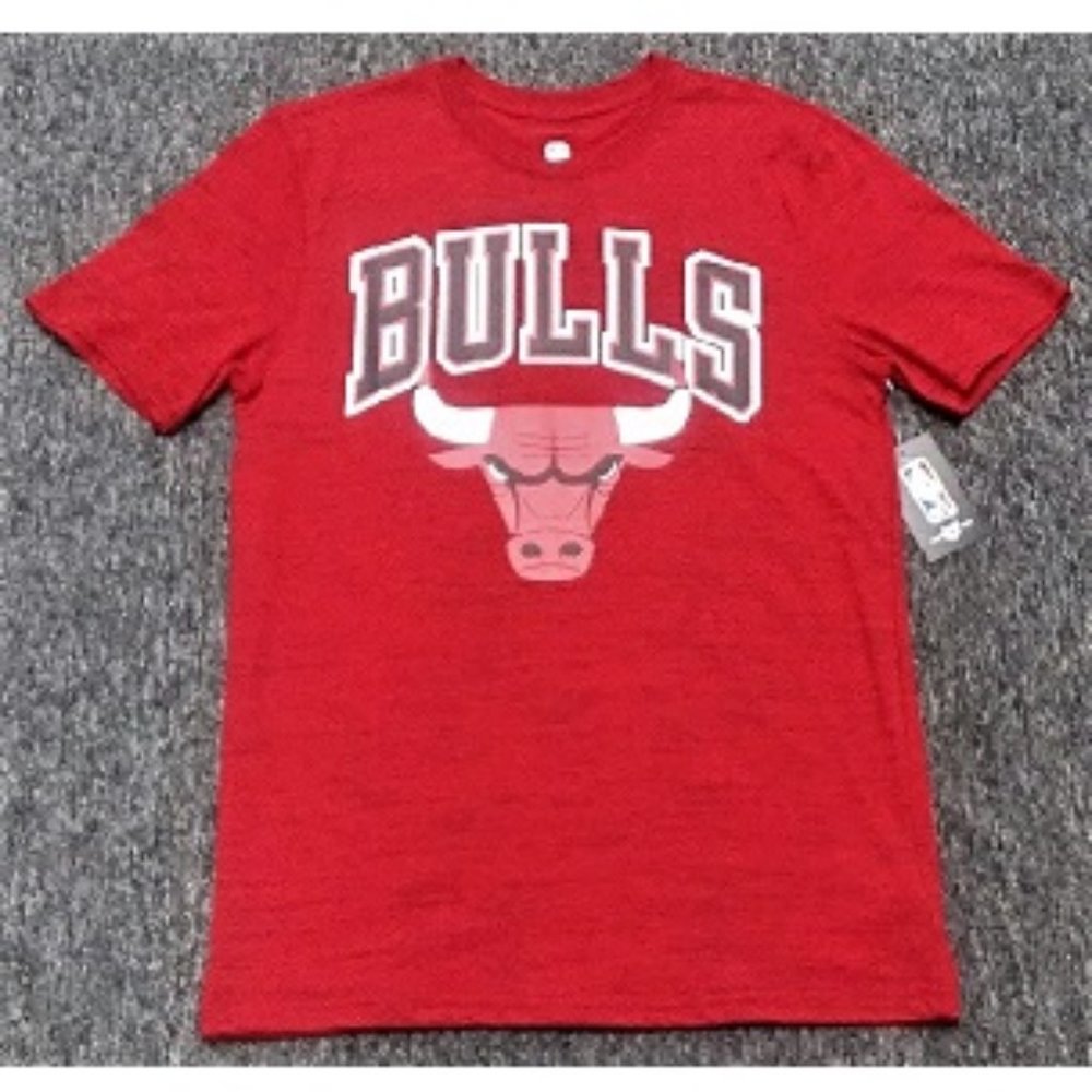 NEW! CHICAGO BULLS T-SHIRT - MEN - NBA